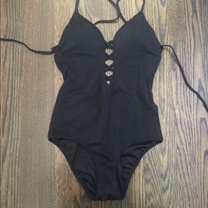 VS cross-back one piece
